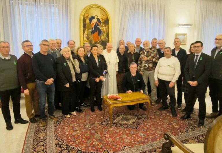 El Papa, ante las víctimas francesas: “Los abusos son una traición a la humanidad que Dios nos