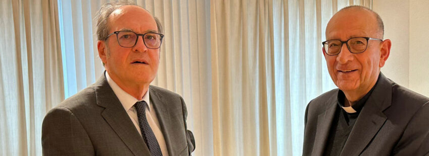 El cardenal Omella recibe a Ángel Gabilondo en la Conferencia Episcopal Española