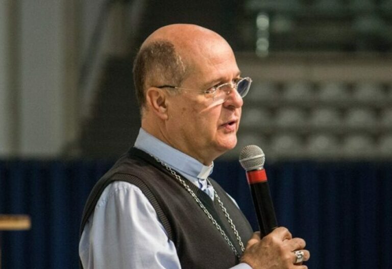 El arzobispo brasileño Darci José Nicioli