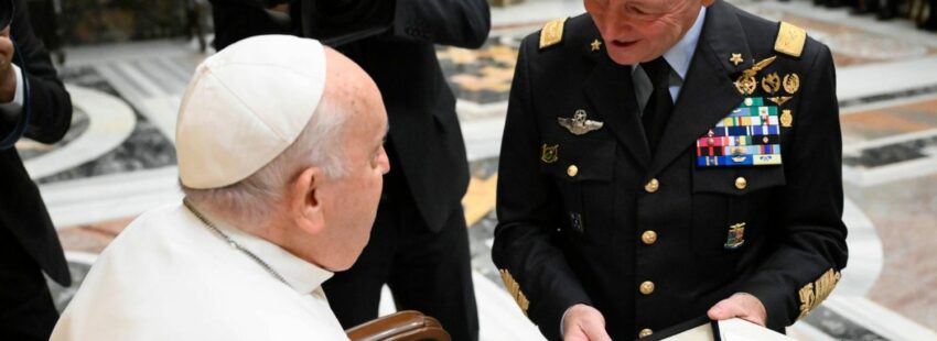El Papa, al ejército italiano: “Que vuestro compromiso se dirija siempre a la defensa de la