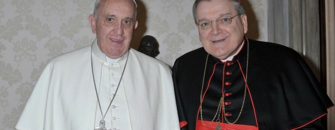 El Papa Y Raymond Burke 