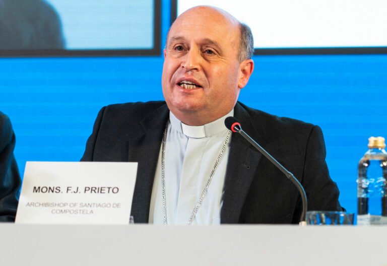 Francisco José Prieto, arzobispo de Santiago
