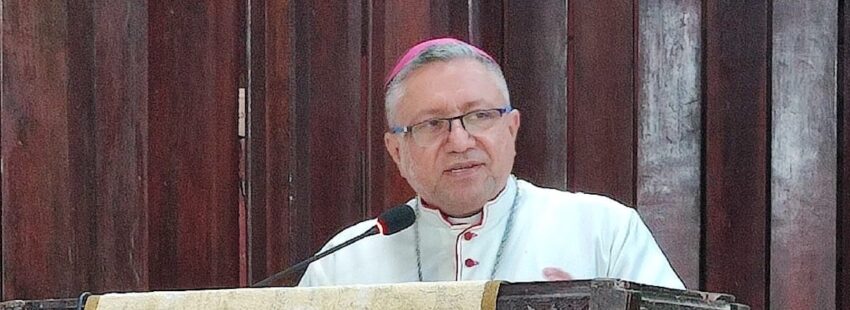 obispo Isidoro del Carmen Mora