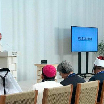 El cardenal Parolin inaugura el Pabellón de la Fe de la COP28