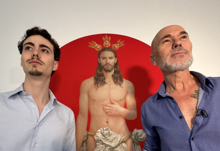 La imagen del resucitado del cartel de la Semana Santa de Sevilla se hace viral en minutos