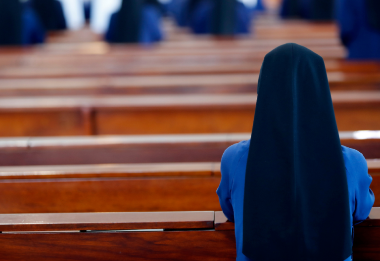 Conmoción en Colombia: monja de clausura fue abusada y golpeada en Medellín