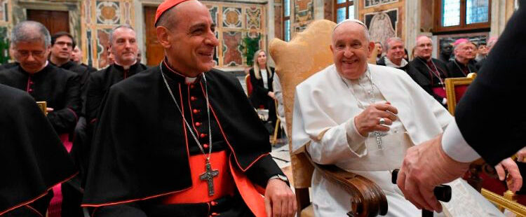 El papa Francisco con Víctor Manuel 'Tucho' Fernández, prefecto para la Doctrina de la Fe