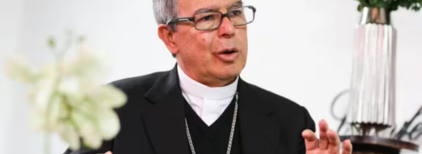 Cardenal Luis José Rueda se ofrece como “apagafuegos” de la crisis entre Petro y el Fiscal