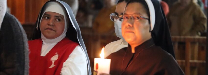monjas en Basílica de la ciudad de México