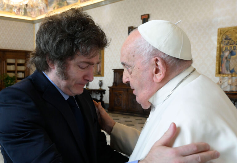 El papa Francisco y el presidente de Argentina, Javier Milei