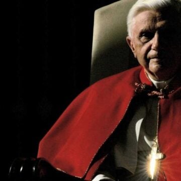 La Fundación Benedicto XVI cambia de rostros y Gänswein entra en el consejo de administración