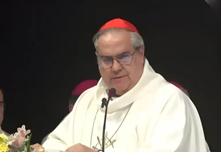 El cardenal Ángel Rossi, internado por dengue