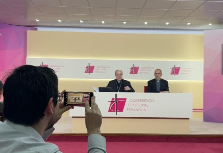 César García Magán, en rueda de prensa de la Conferencia Episcopal