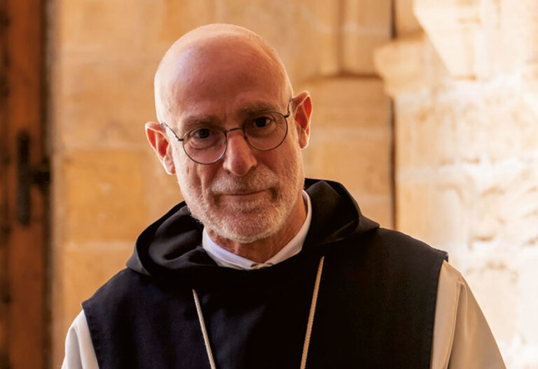 Obispo de Girona. Abad de Poblet