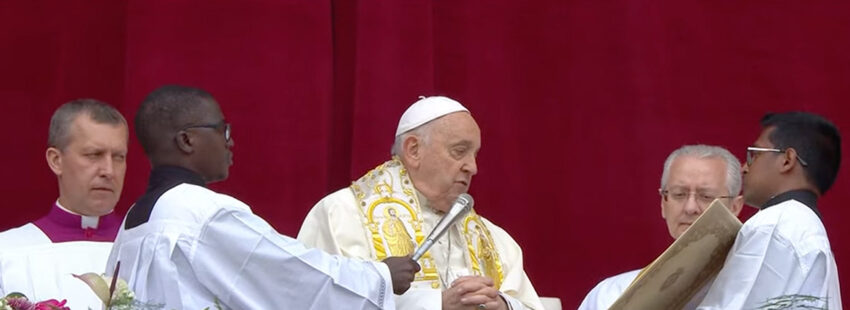 Francisco reclama en la bendición Urbi et Orbi el intercambio de prisioneros entre Ucrania y Rusia