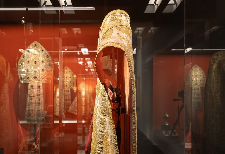 Las ofrendas de los reyes europeos a Tierra Santa, expuestas en Santiago de Compostela