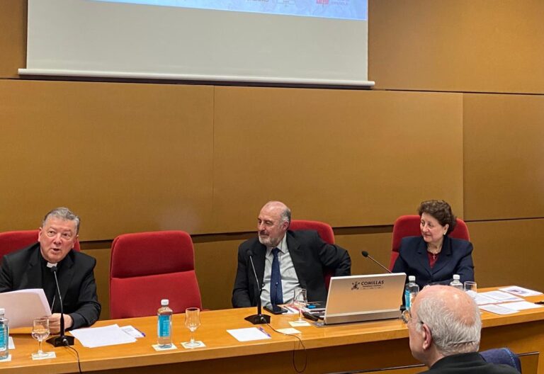 Juan Antonio Martínez Camino, en la jornada de los mártires