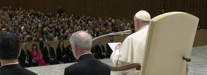 Francisco advierte a la RAI contra la “contaminación” informativa y la manipulación