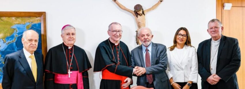 El cardenal Pietro Parolin visita al presidente de Brasil, Lula da Silva