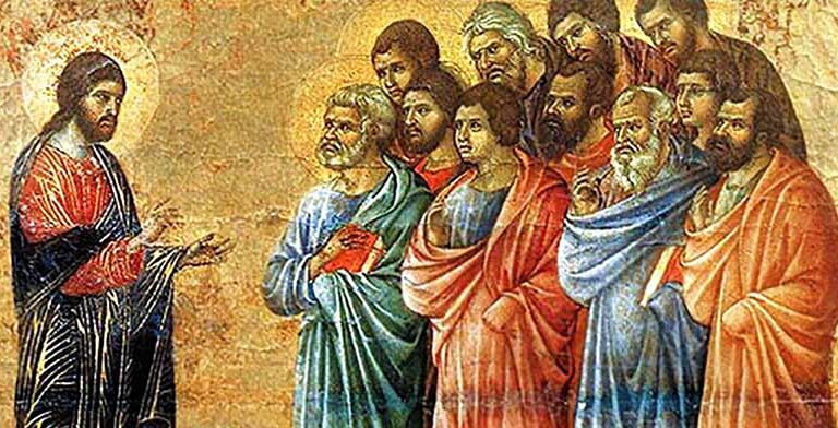 Está y… se pone en medio