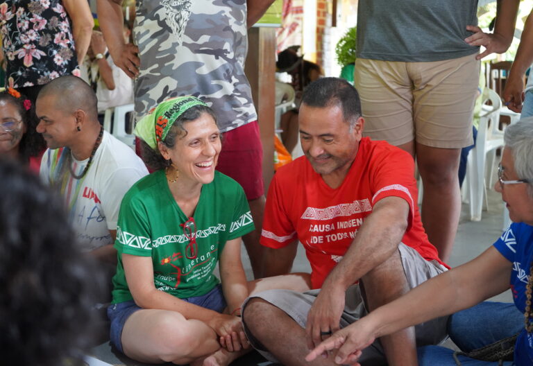 Equipo Itinerante en la Amazonía. Foto: Jesús Reyes Rojas