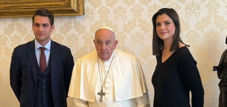 Olivia Maurel, activista contra la gestación subrogada