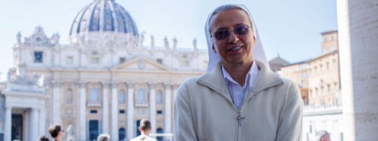 Secretaria del Dicasterio para los Institutos de Vida Consagrada y las Sociedades de Vida