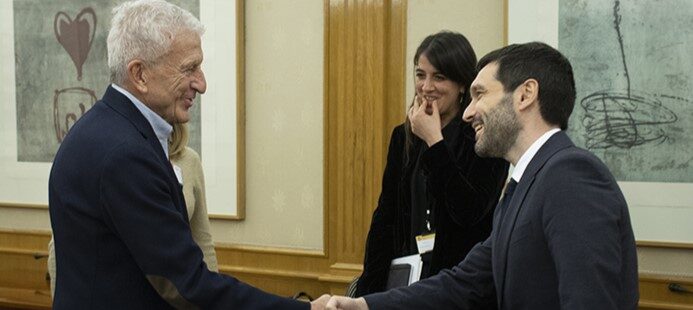 El ministro Bustinduy, con Cáritas