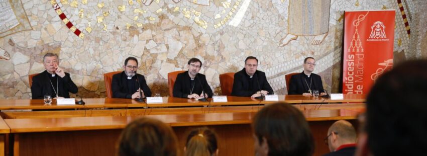 El cardenal José Cobo, en la rueda de prensa para presentar a los obispos auxiliares de Madrid Vicente Martín y José Antonio Álvarez