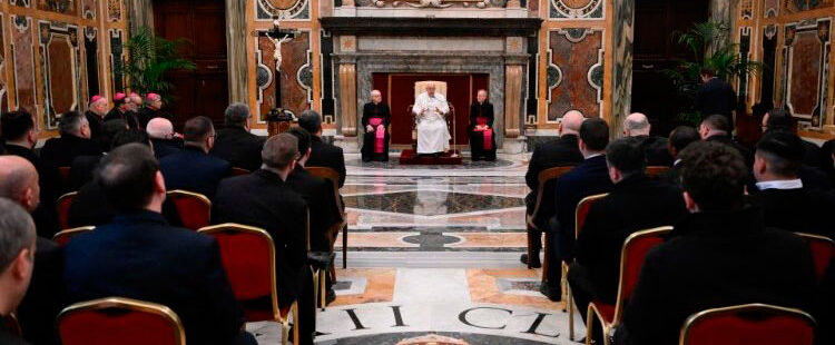 Sacerdotes latinoamericanos con el papa Francisco