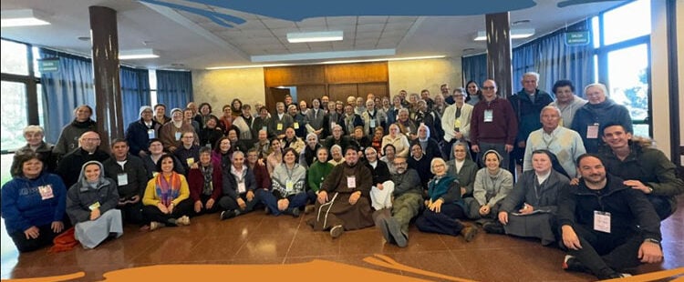 Los religiosos argentinos se involucran para dar luz y esperanza en los ambientes