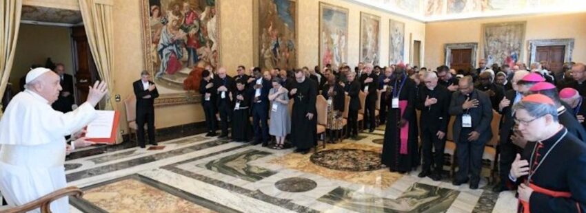 El Papa advierte (una vez más) contra el proselitismo: “Hay grupos religiosos que van con el