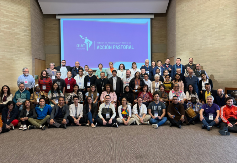 el Consejo Episcopal Latinoamericano y Caribeño (Celam) ha reunido a las redes eclesiales,