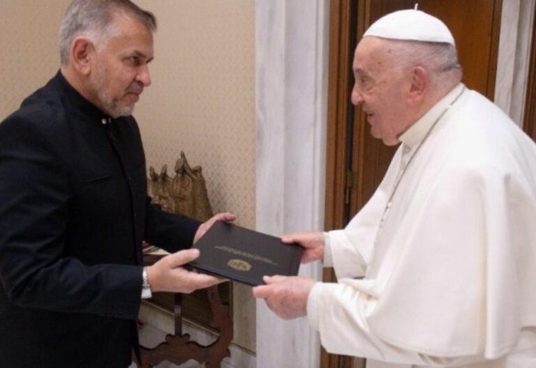 ranklin Mauricio Zeltzer Malpica, un vicealmirante retirado de la naval venezolana, casado y con