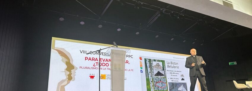 El decano de la facultad de Teología, Santiago Pons, en las Conversaciones PPC