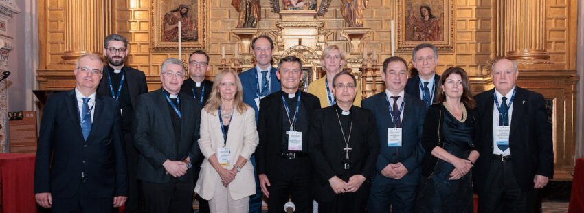 Foto de familia durante la inauguración de la Asamblea General FUCE 2024