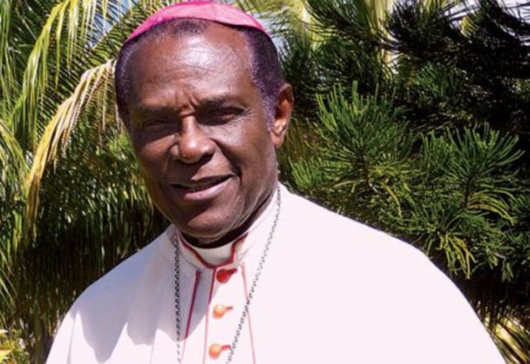 Fallece el cardenal Kelvin Edward, el primer sacerdote ordenado en Dominica