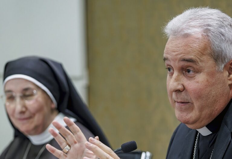 El Arzobispado de Burgos gasta 13.600 euros al mes en recibos, nóminas y deudas del convento