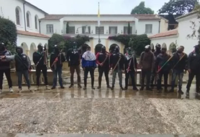 un grupo de indígenas tomó la sede de la Nunciatura apostólica en Colombia
