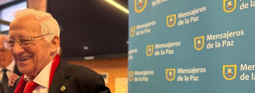 El padre Ángel, durante la presentación de la Memoria de Actividades de Mensajeros de la Paz