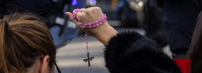 Rosario en la calle Ferraz