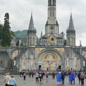 La vulnerabilidad se normaliza en el santuario de Lourdes en la Peregrinación Nacional de 2026
