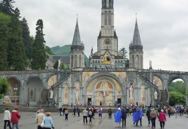 La vulnerabilidad se normaliza en el santuario de Lourdes en la Peregrinación Nacional de 2026