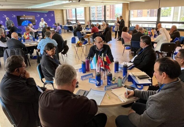 Padres y madres sinodales de América Latina llegan a Bogotá para ‘ultimar detalles’ de la