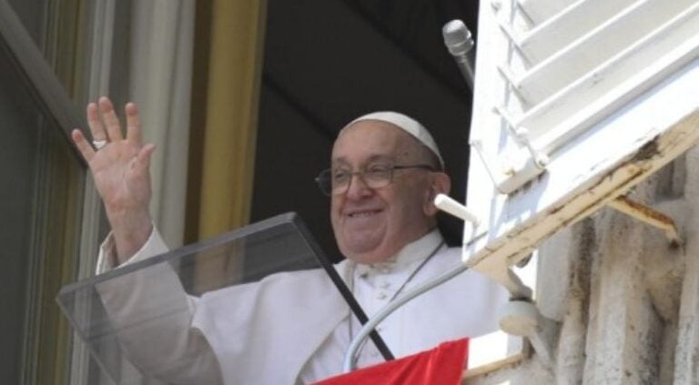 María no es “una estatua inmóvil” es “una hermana con las sandalias gastadas”, reivindica
