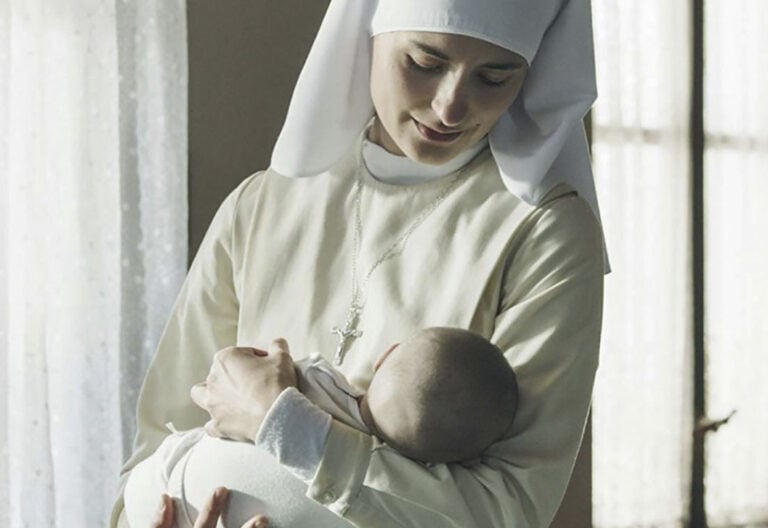 Lidiya Liberman en una escena de la película ‘Maternal’, de Maura Delpero