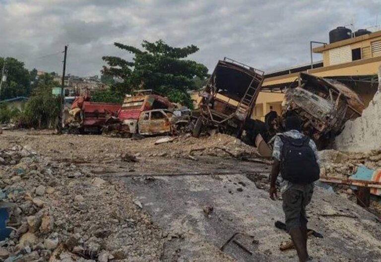 Exterior de la casa de las 'Misioneras de la Caridad' Haití