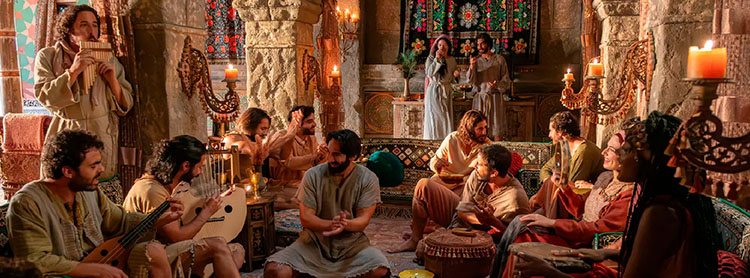 Está y… sonríe santificando (IV)