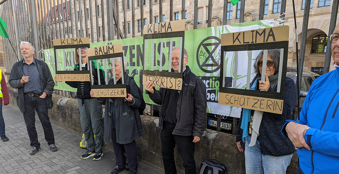 Jorg Alt Jesuitas Manifestacion