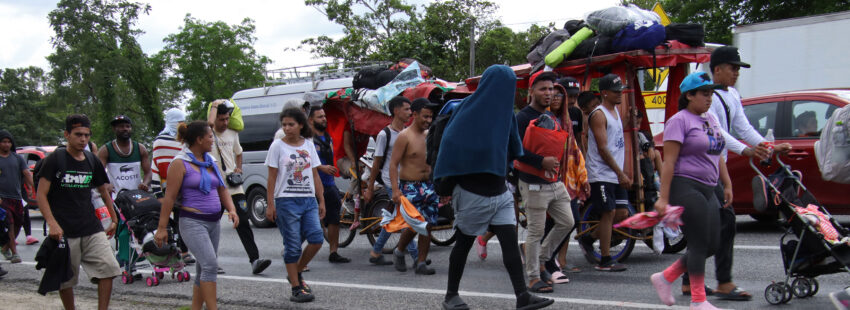 Migrantes mexicanos camino de Estados Unidos